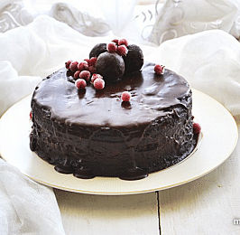 Шоколадный торт с орехово-нутовым пралине