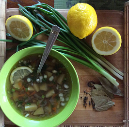 Ароматный и сытный суп с чечевицей