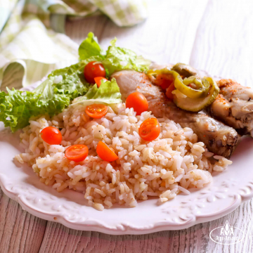 Рис с сезонными овощами и курицей