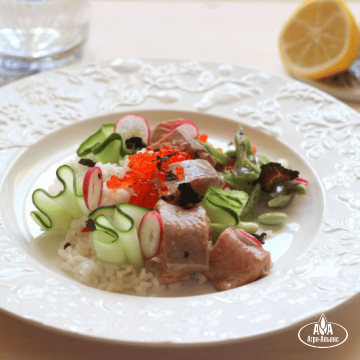 Фьюжен салат с рыбой «поке»